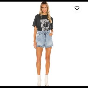 Pistola shorts brand new.